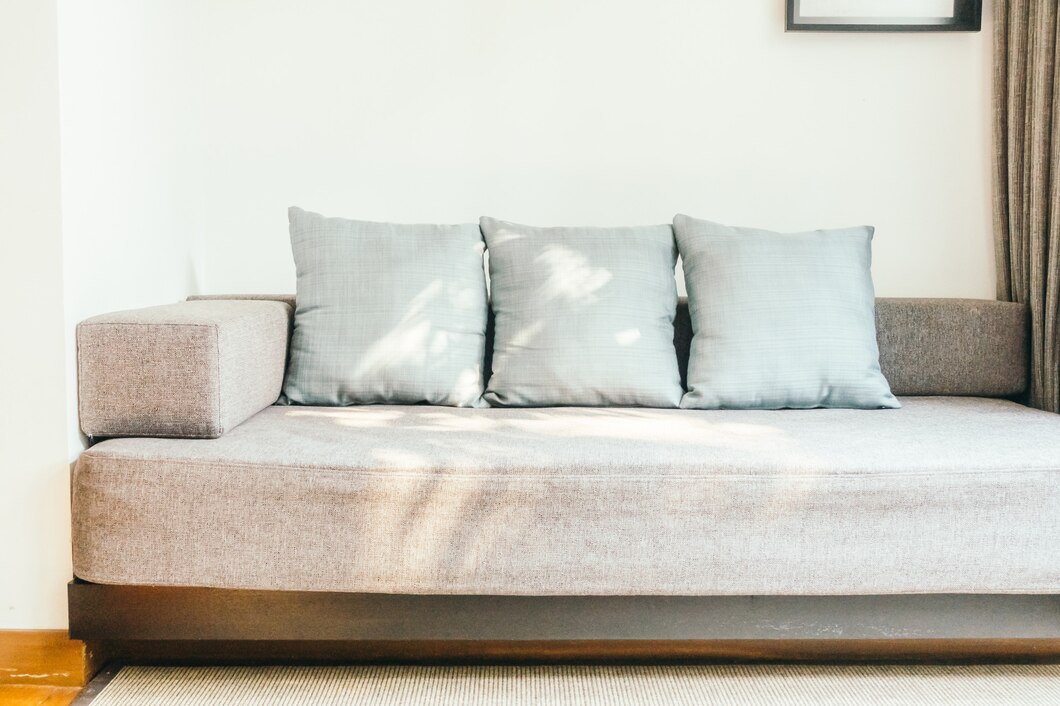 Jak wybrać idealny pokrowiec na kanapę – praktyczne porady i inspiracje